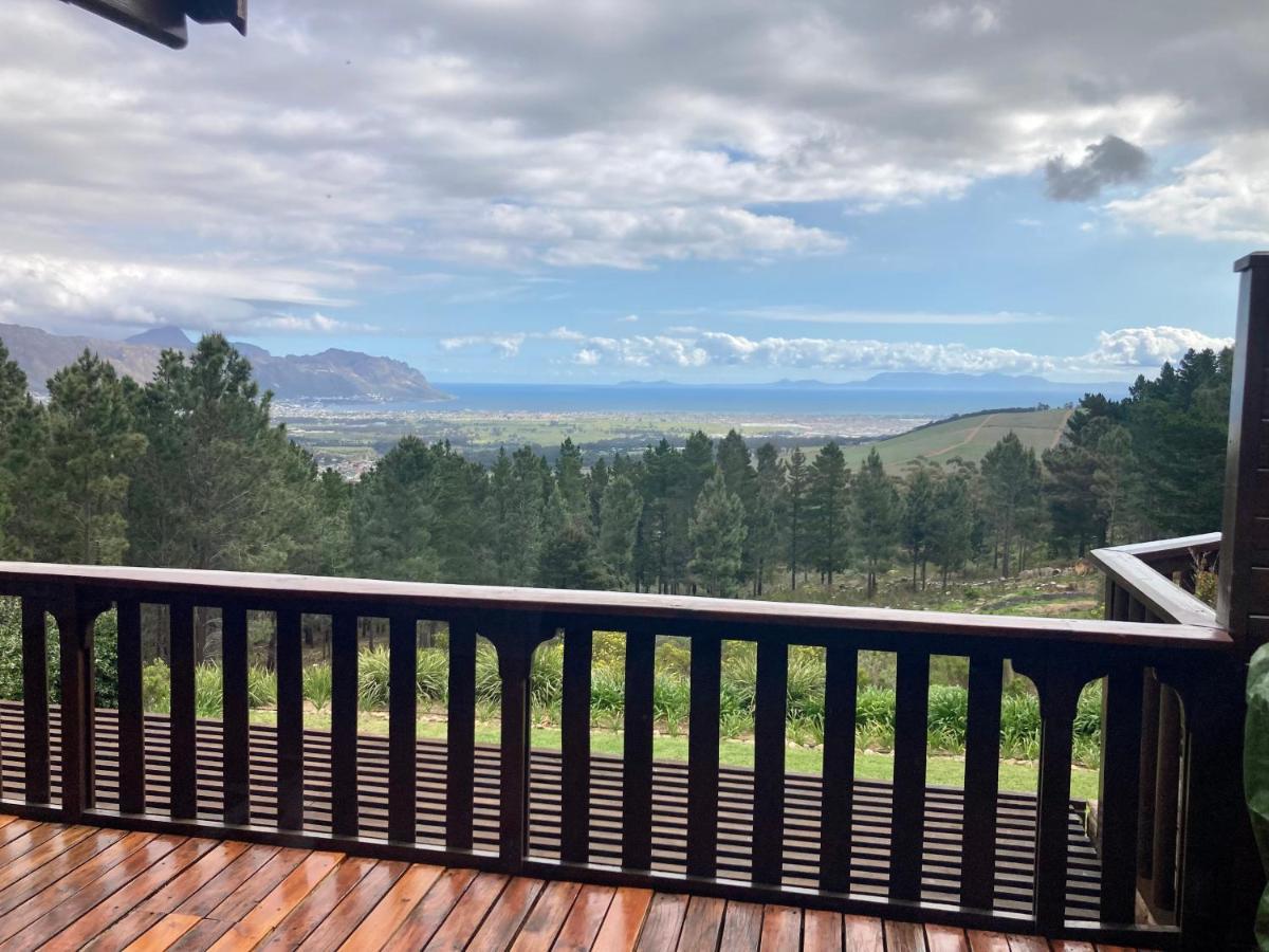 Lalapanzi Lodge Somerset West Bagian luar foto